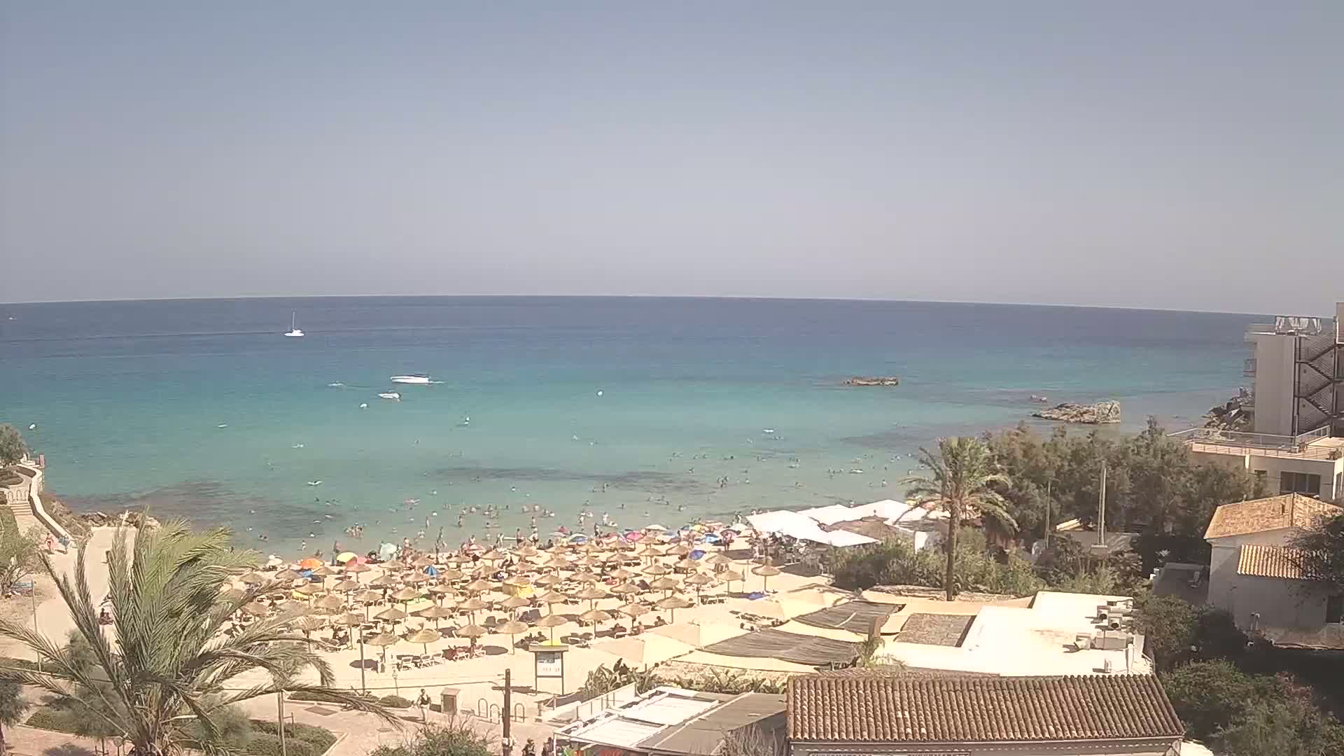 (Playa) Platja de Son Moll Beach Live Cam - Levante, Mallorca, Islas Baleares (Balearic Islands), Spain