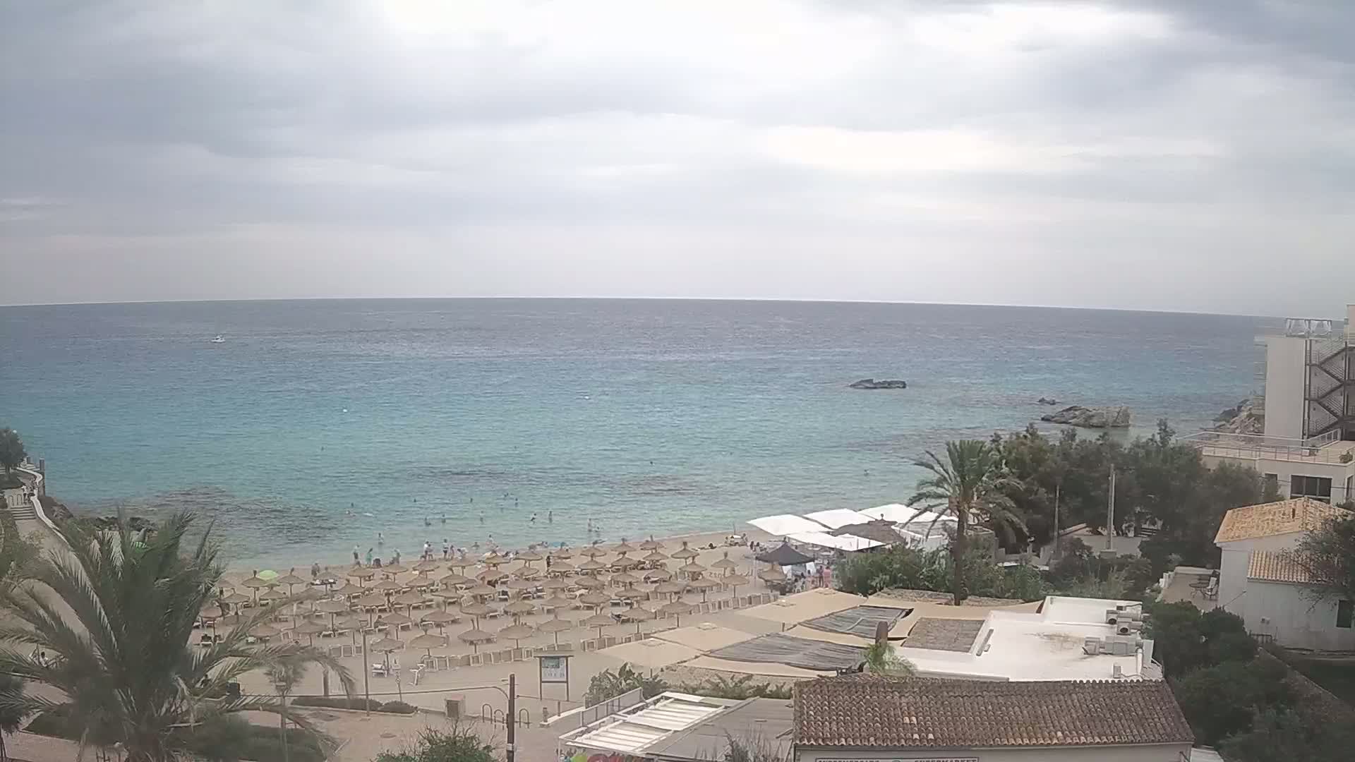 (Playa) Platja de Son Moll Beach Live Cam - Levante, Mallorca, Islas Baleares (Balearic Islands), Spain