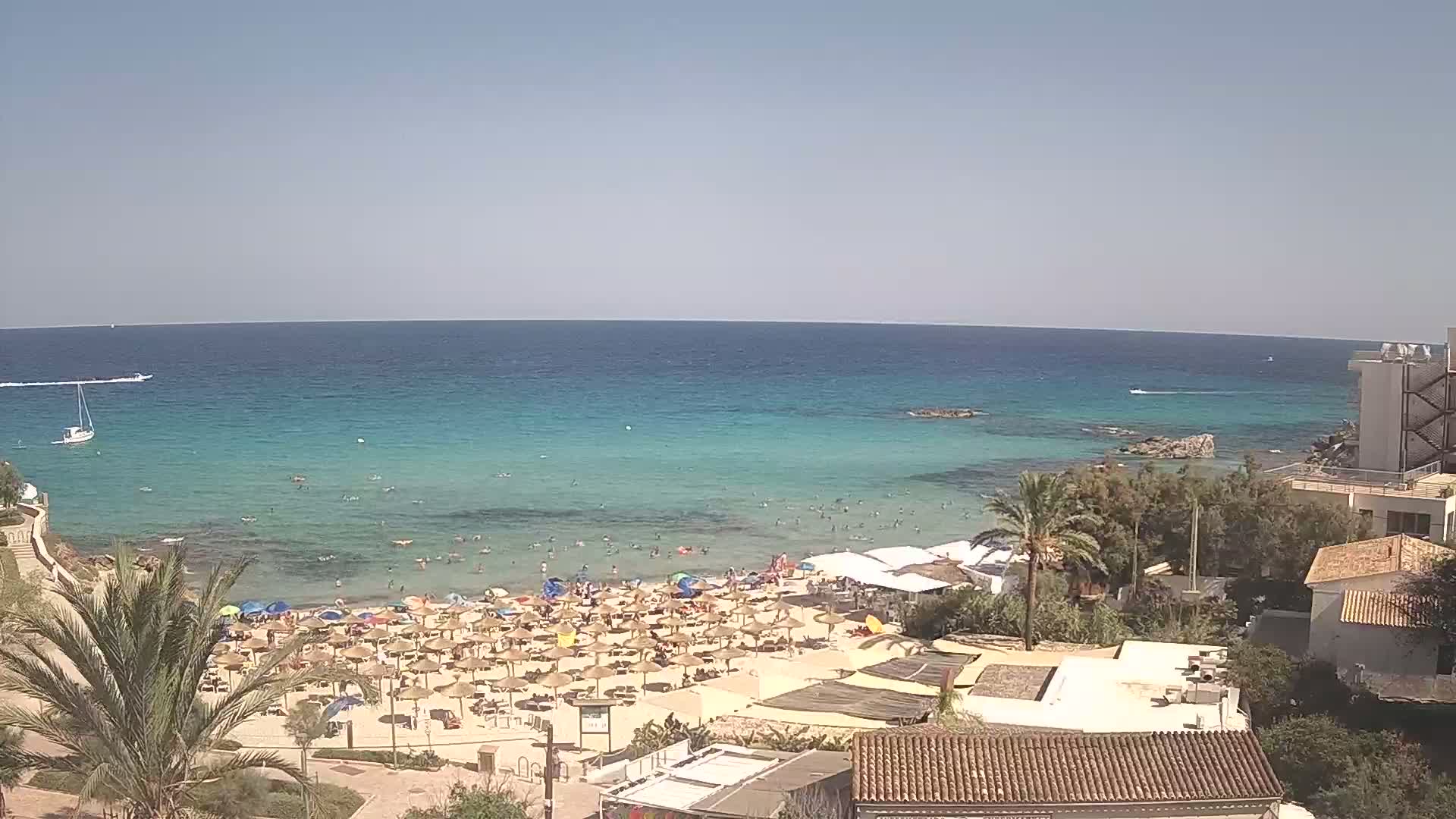 (Playa) Platja de Son Moll Beach Live Cam - Levante, Mallorca, Islas Baleares (Balearic Islands), Spain