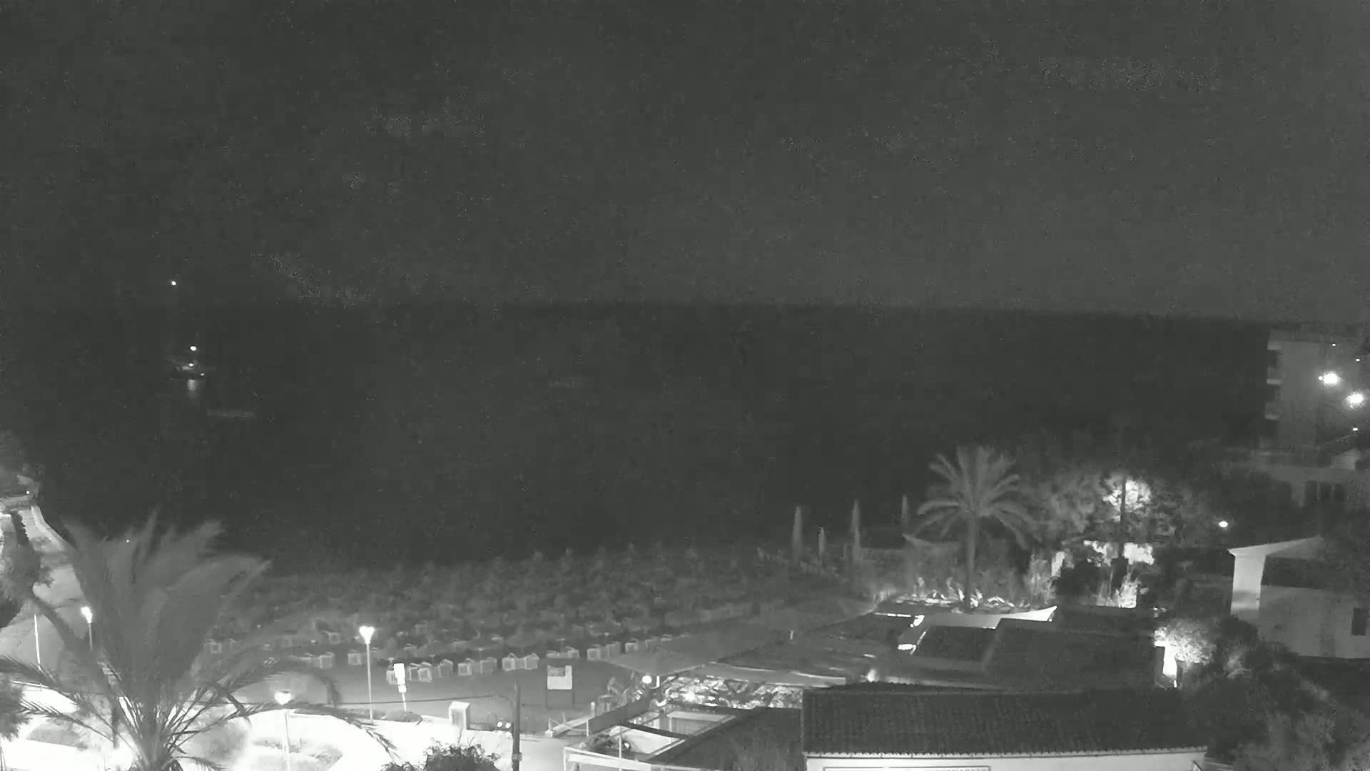 (Playa) Platja de Son Moll Beach Live Cam - Levante, Mallorca, Islas Baleares (Balearic Islands), Spain