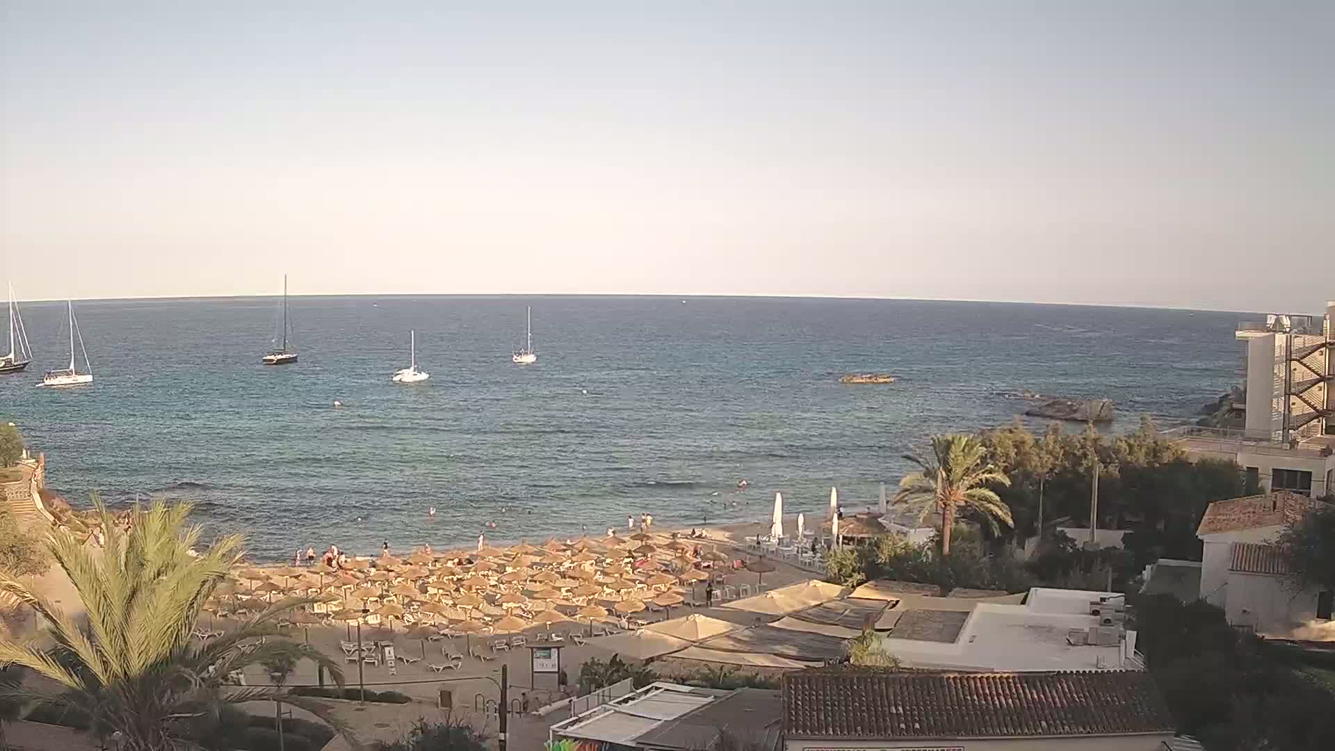 (Playa) Platja de Son Moll Beach Live Cam - Levante, Mallorca, Islas Baleares (Balearic Islands), Spain