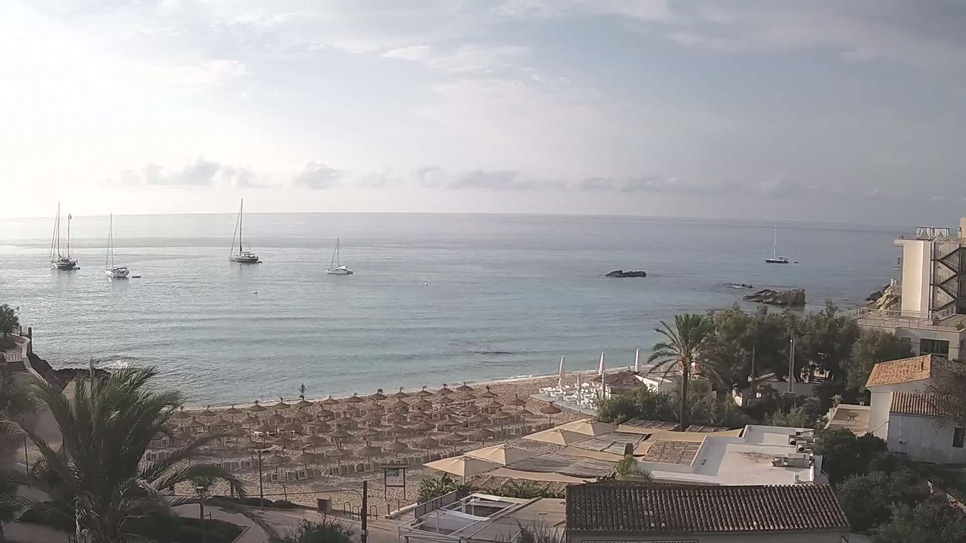 (Playa) Platja de Son Moll Beach Live Cam - Levante, Mallorca, Islas Baleares (Balearic Islands), Spain