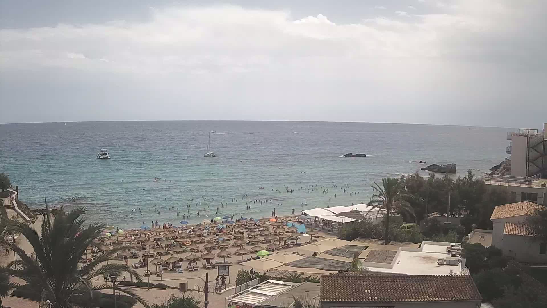 (Playa) Platja de Son Moll Beach Live Cam - Levante, Mallorca, Islas Baleares (Balearic Islands), Spain
