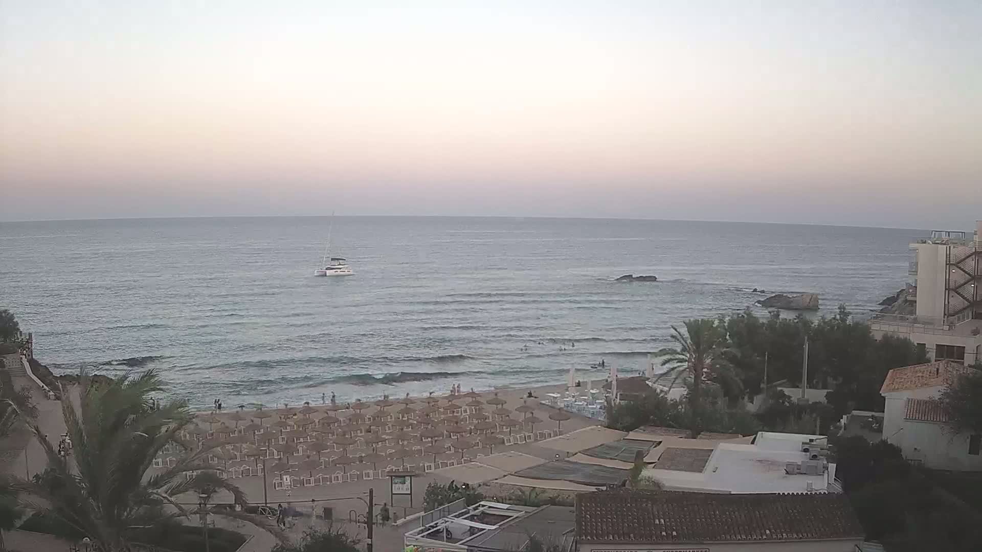 (Playa) Platja de Son Moll Beach Live Cam - Levante, Mallorca, Islas Baleares (Balearic Islands), Spain