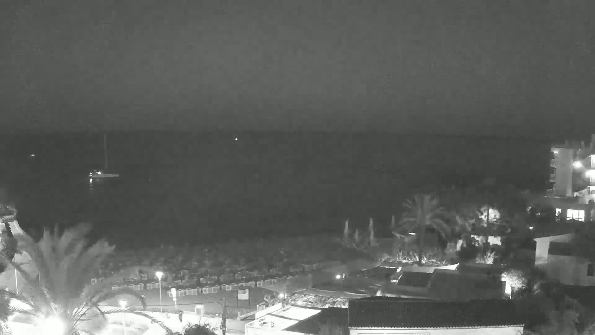 (Playa) Platja de Son Moll Beach Live Cam - Levante, Mallorca, Islas Baleares (Balearic Islands), Spain