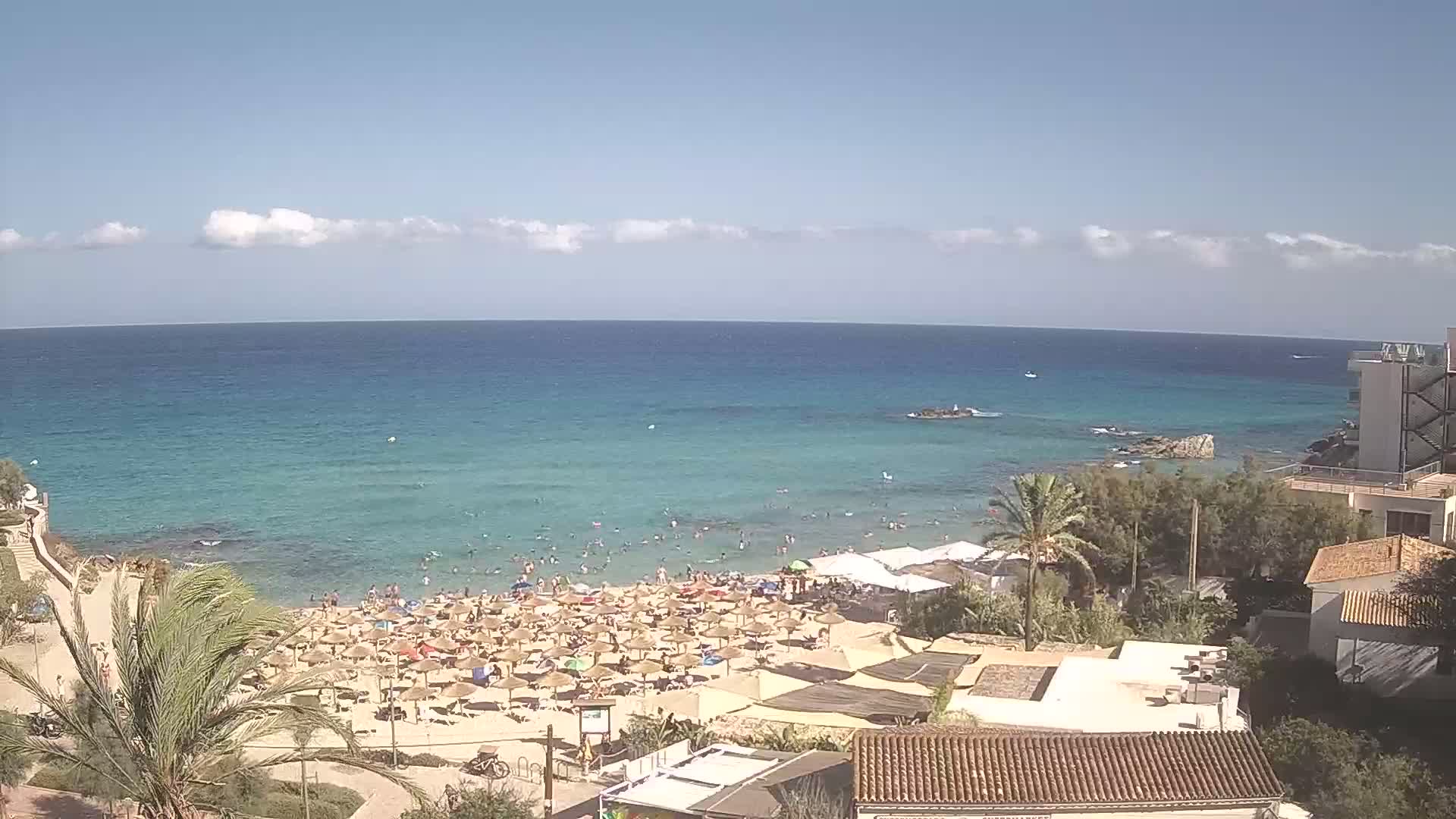 (Playa) Platja de Son Moll Beach Live Cam - Levante, Mallorca, Islas Baleares (Balearic Islands), Spain