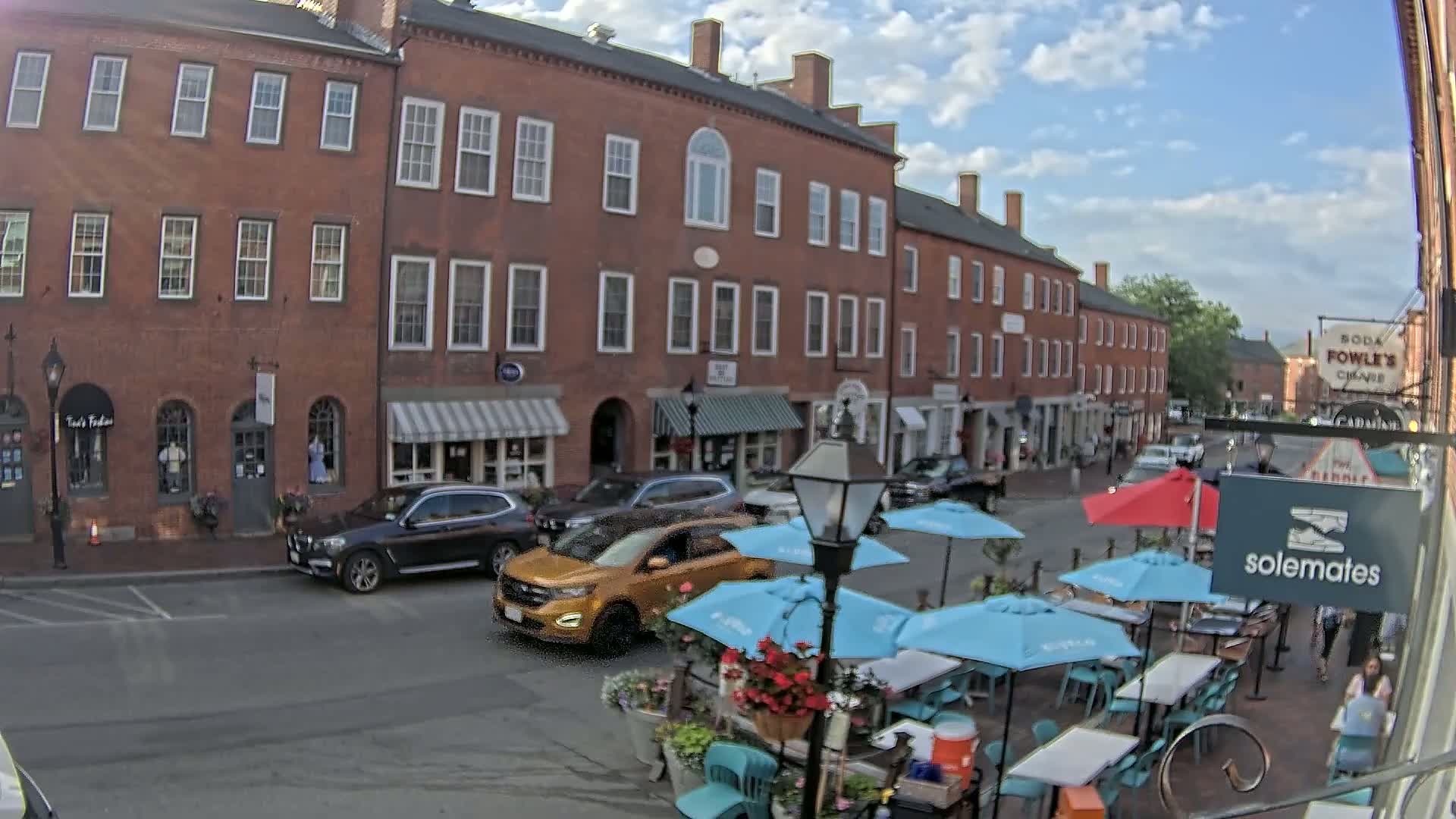 Newburyport, State Street North View Live Cam - Newburyport, Essex, Massachusetts, USA