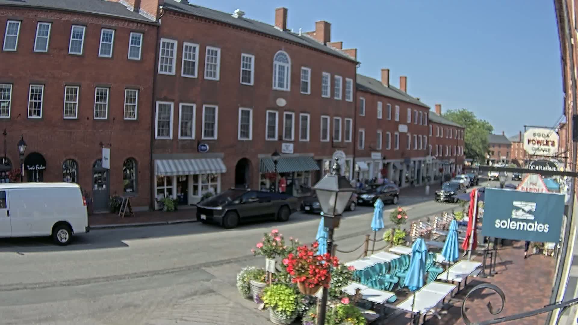 Newburyport, State Street North View Live Cam - Newburyport, Essex, Massachusetts, USA