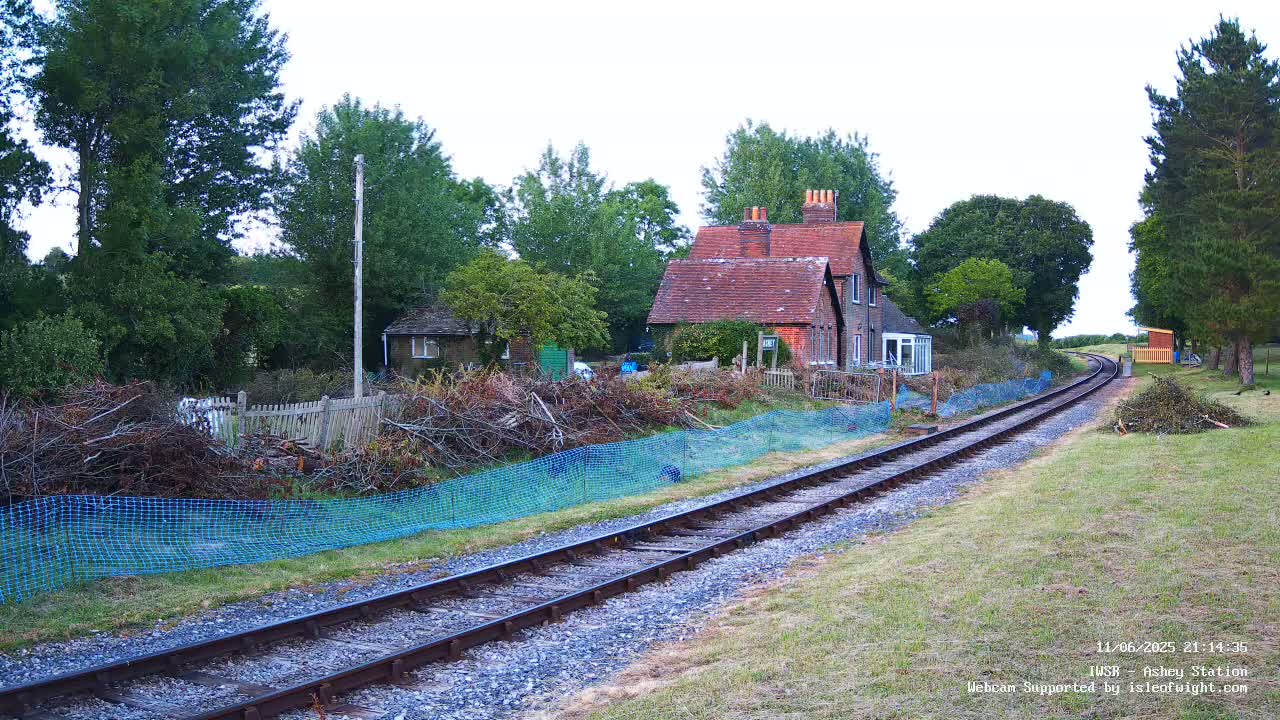  Isle of Wight Steam Railway, Ashey Station Live Cam -  Ashey, Isle of Wight, South East, England, United Kingdom