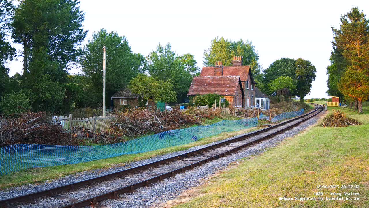  Isle of Wight Steam Railway, Ashey Station Live Cam -  Ashey, Isle of Wight, South East, England, United Kingdom