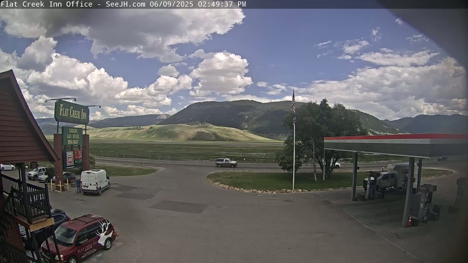 Jackson, Flat Creek Valley- Jackson Peak &  Highway 89 View Live Cam - Jackson, Teton, Wyoming, USA