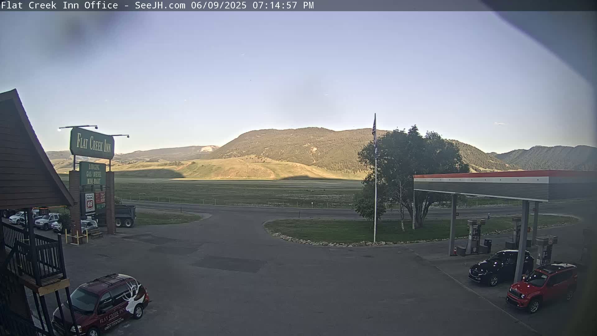 Jackson, Flat Creek Valley- Jackson Peak &  Highway 89 View Live Cam - Jackson, Teton, Wyoming, USA