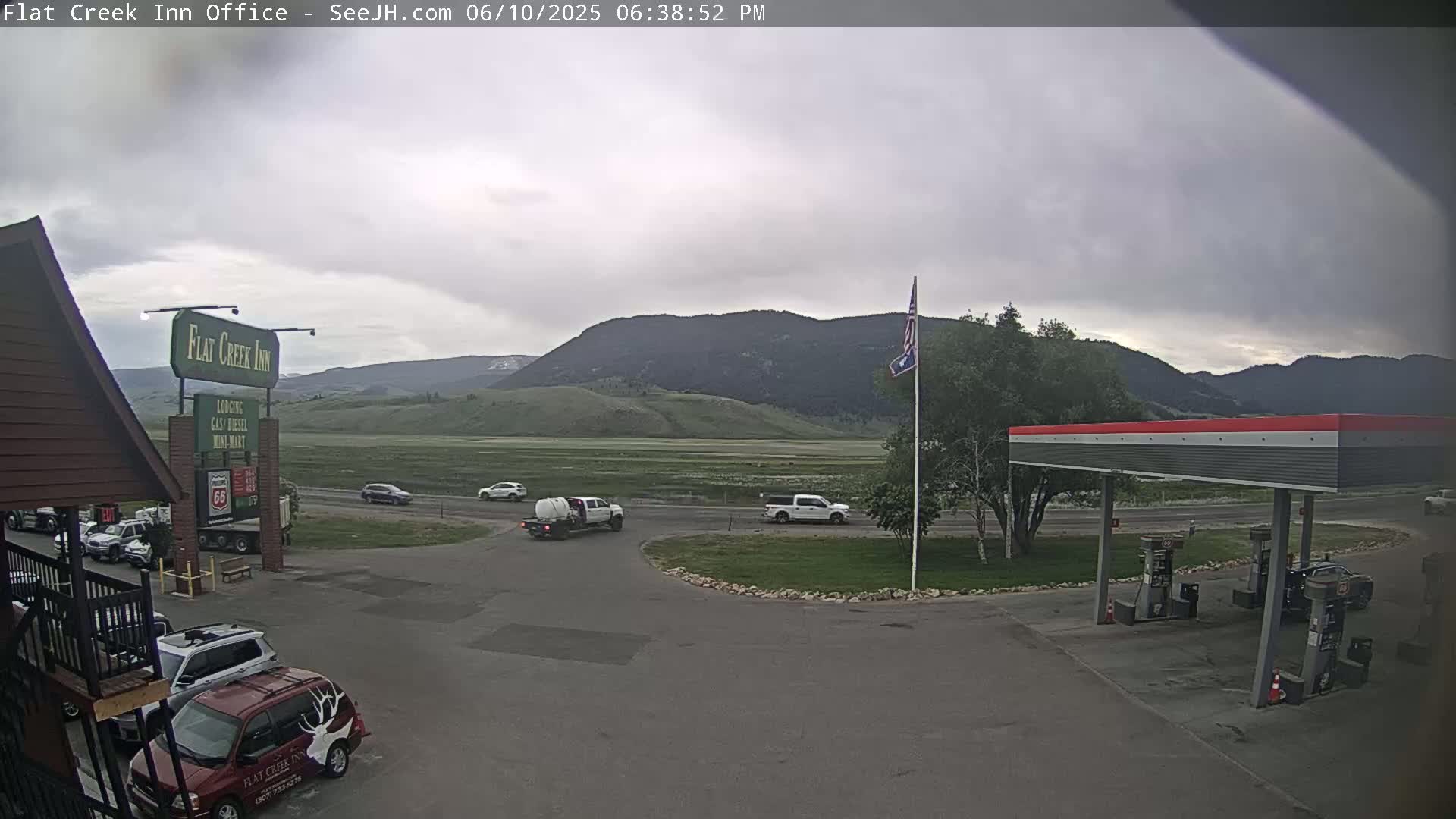 Jackson, Flat Creek Valley- Jackson Peak &  Highway 89 View Live Cam - Jackson, Teton, Wyoming, USA