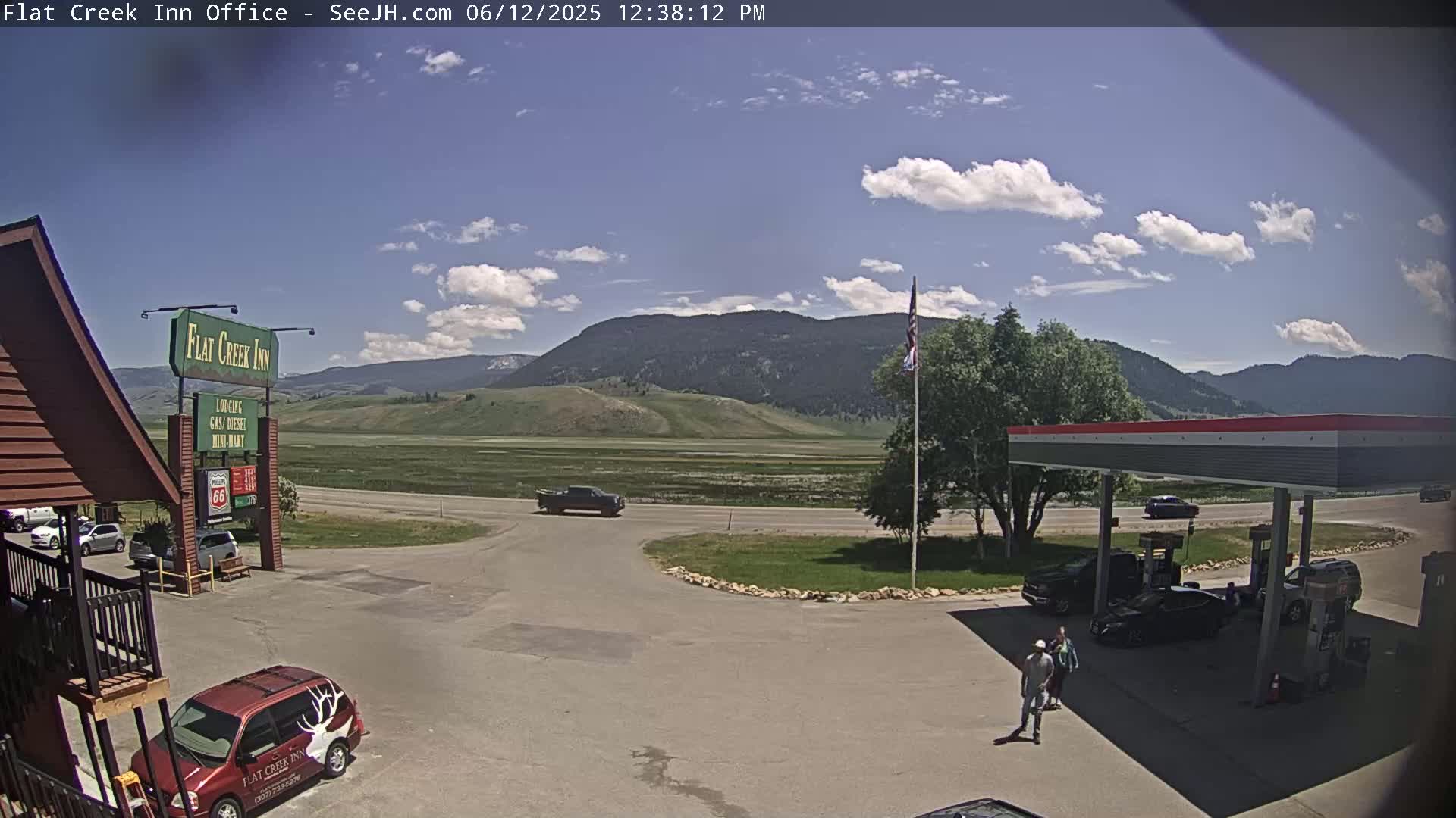 Jackson, Flat Creek Valley- Jackson Peak &  Highway 89 View Live Cam - Jackson, Teton, Wyoming, USA