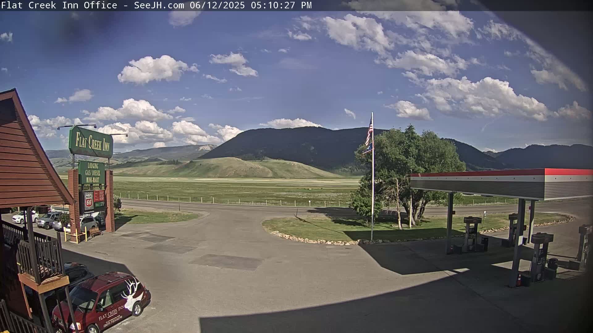 Jackson, Flat Creek Valley- Jackson Peak &  Highway 89 View Live Cam - Jackson, Teton, Wyoming, USA
