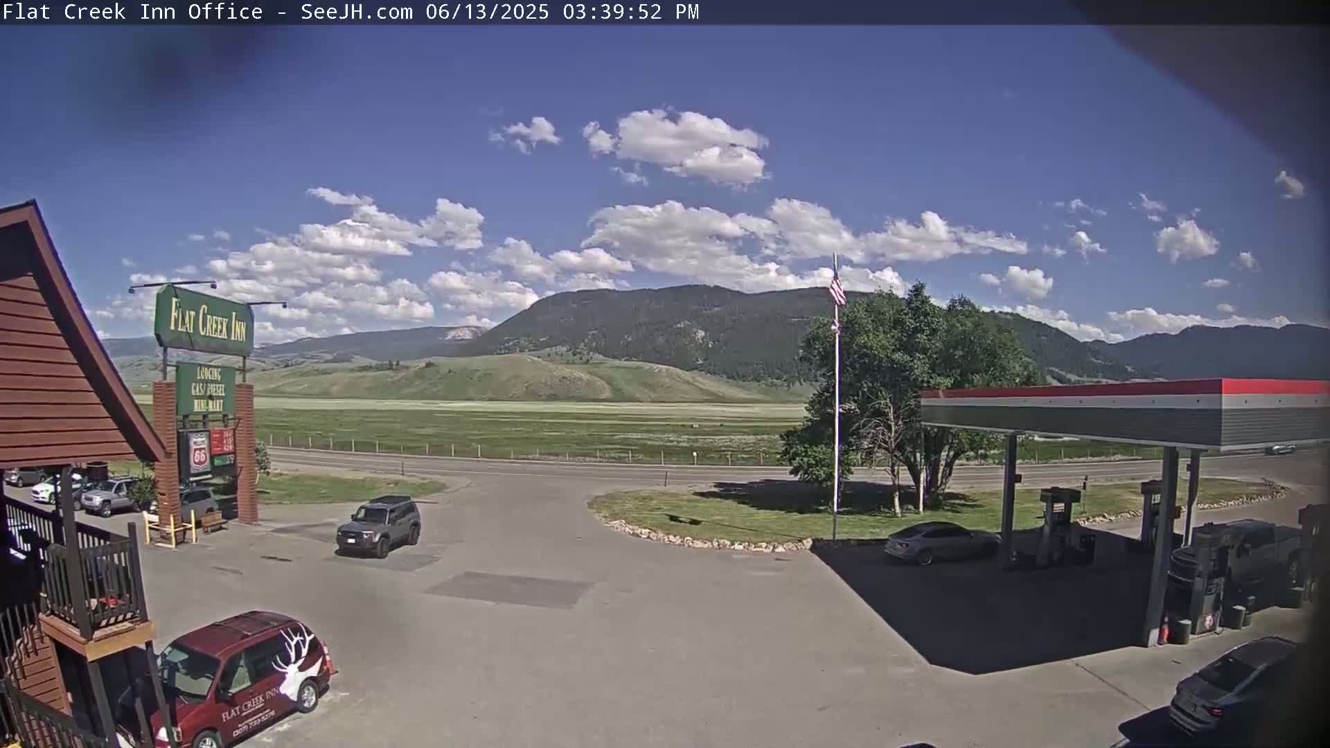 Jackson, Flat Creek Valley- Jackson Peak &  Highway 89 View Live Cam - Jackson, Teton, Wyoming, USA