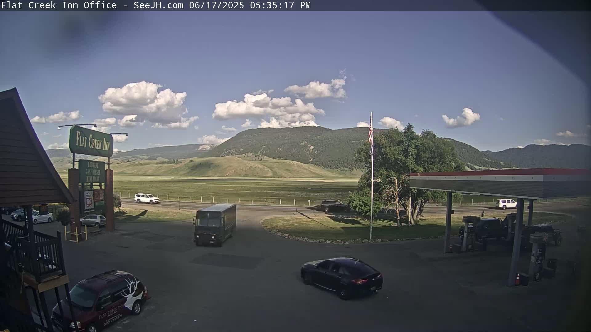 Jackson, Flat Creek Valley- Jackson Peak &  Highway 89 View Live Cam - Jackson, Teton, Wyoming, USA