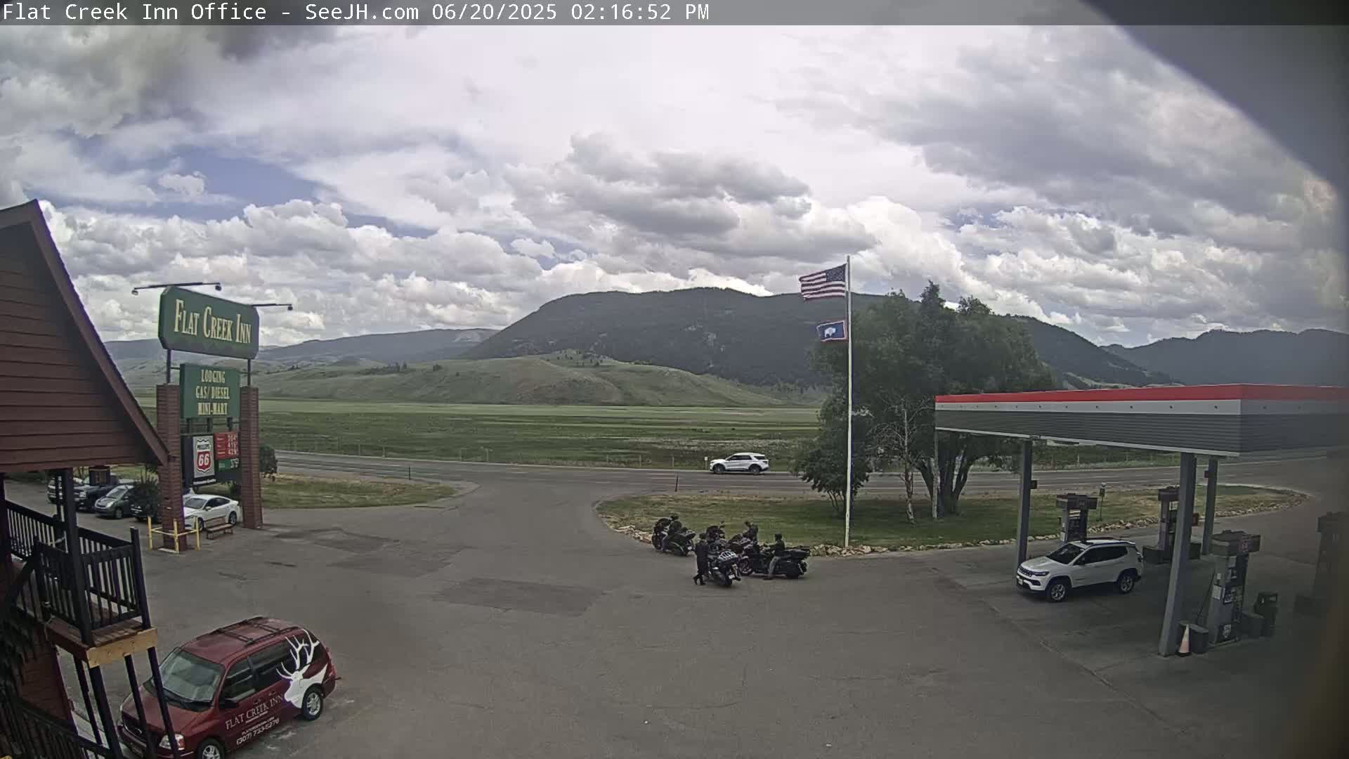 Jackson, Flat Creek Valley- Jackson Peak &  Highway 89 View Live Cam - Jackson, Teton, Wyoming, USA