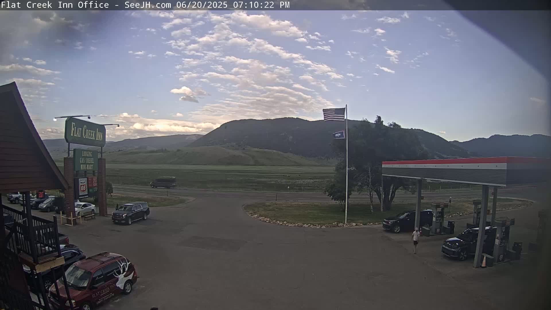 Jackson, Flat Creek Valley- Jackson Peak &  Highway 89 View Live Cam - Jackson, Teton, Wyoming, USA
