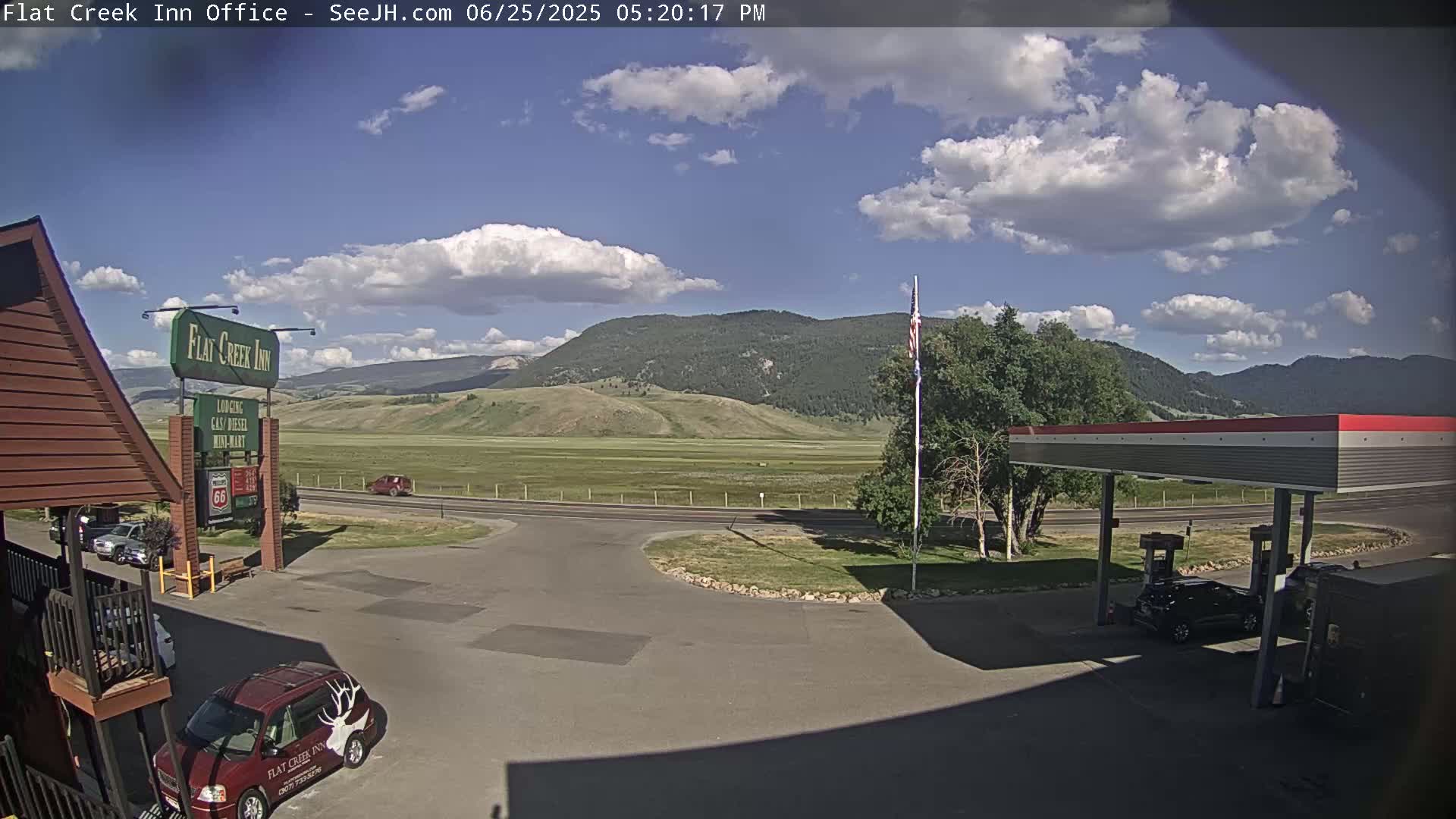 Jackson, Flat Creek Valley- Jackson Peak &  Highway 89 View Live Cam - Jackson, Teton, Wyoming, USA