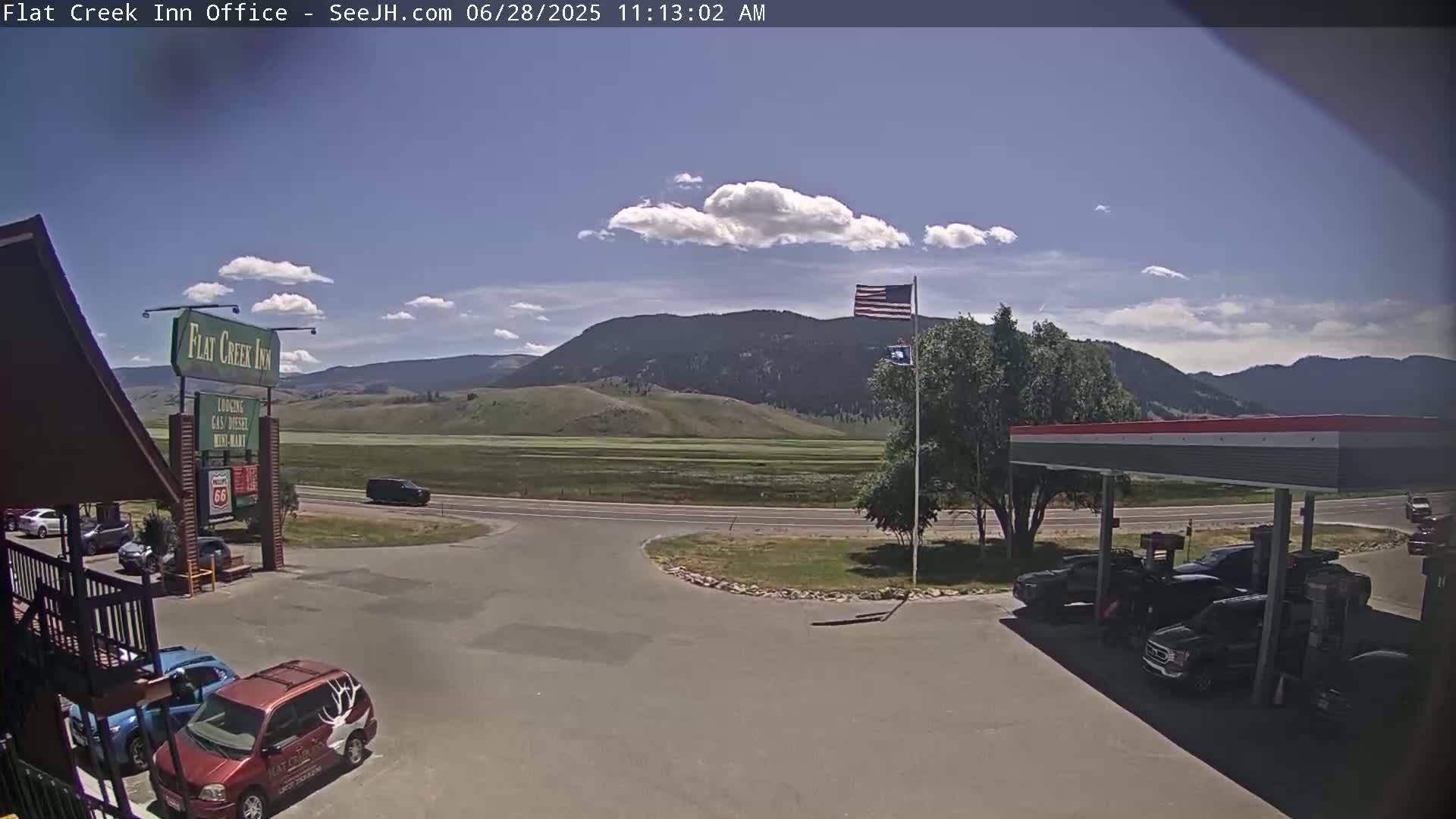 Jackson, Flat Creek Valley- Jackson Peak &  Highway 89 View Live Cam - Jackson, Teton, Wyoming, USA