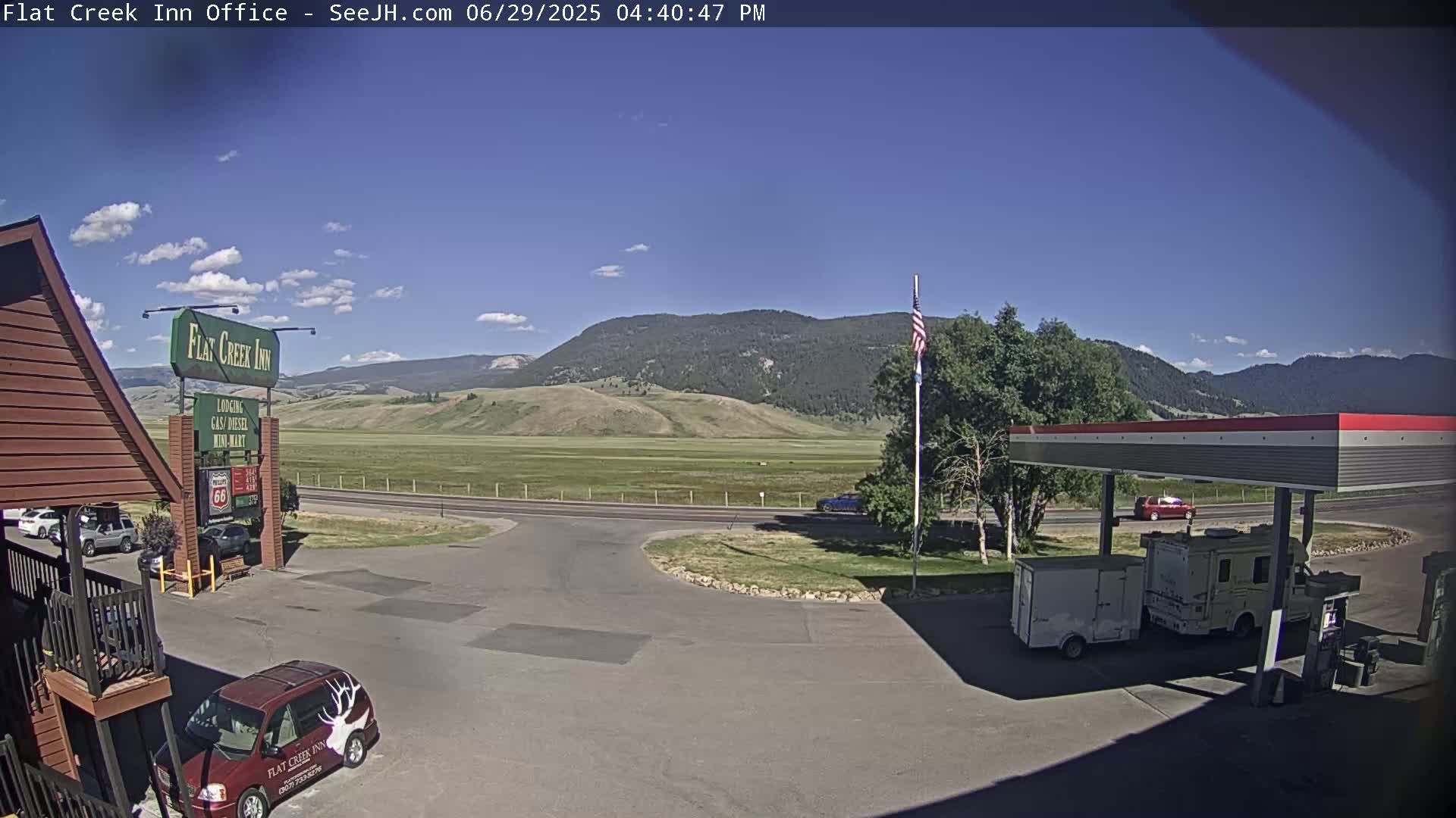 Jackson, Flat Creek Valley- Jackson Peak &  Highway 89 View Live Cam - Jackson, Teton, Wyoming, USA
