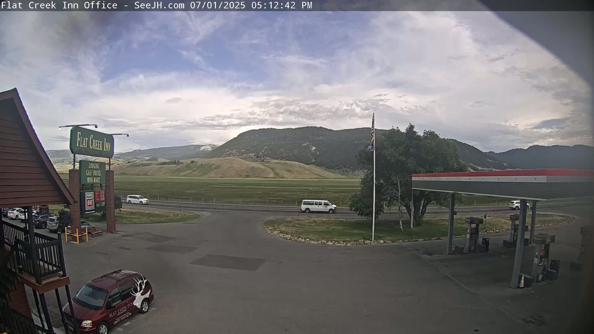 Jackson, Flat Creek Valley- Jackson Peak &  Highway 89 View Live Cam - Jackson, Teton, Wyoming, USA