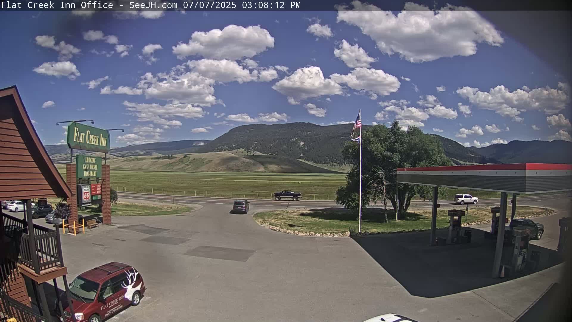 Jackson, Flat Creek Valley- Jackson Peak &  Highway 89 View Live Cam - Jackson, Teton, Wyoming, USA