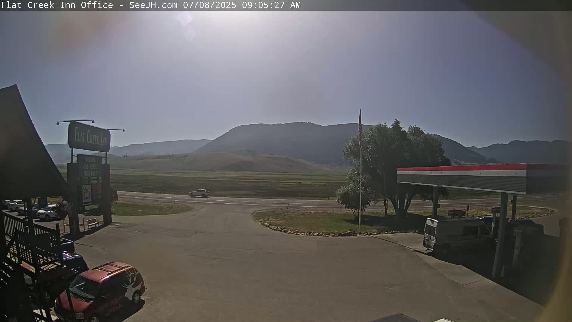 Jackson, Flat Creek Valley- Jackson Peak &  Highway 89 View Live Cam - Jackson, Teton, Wyoming, USA