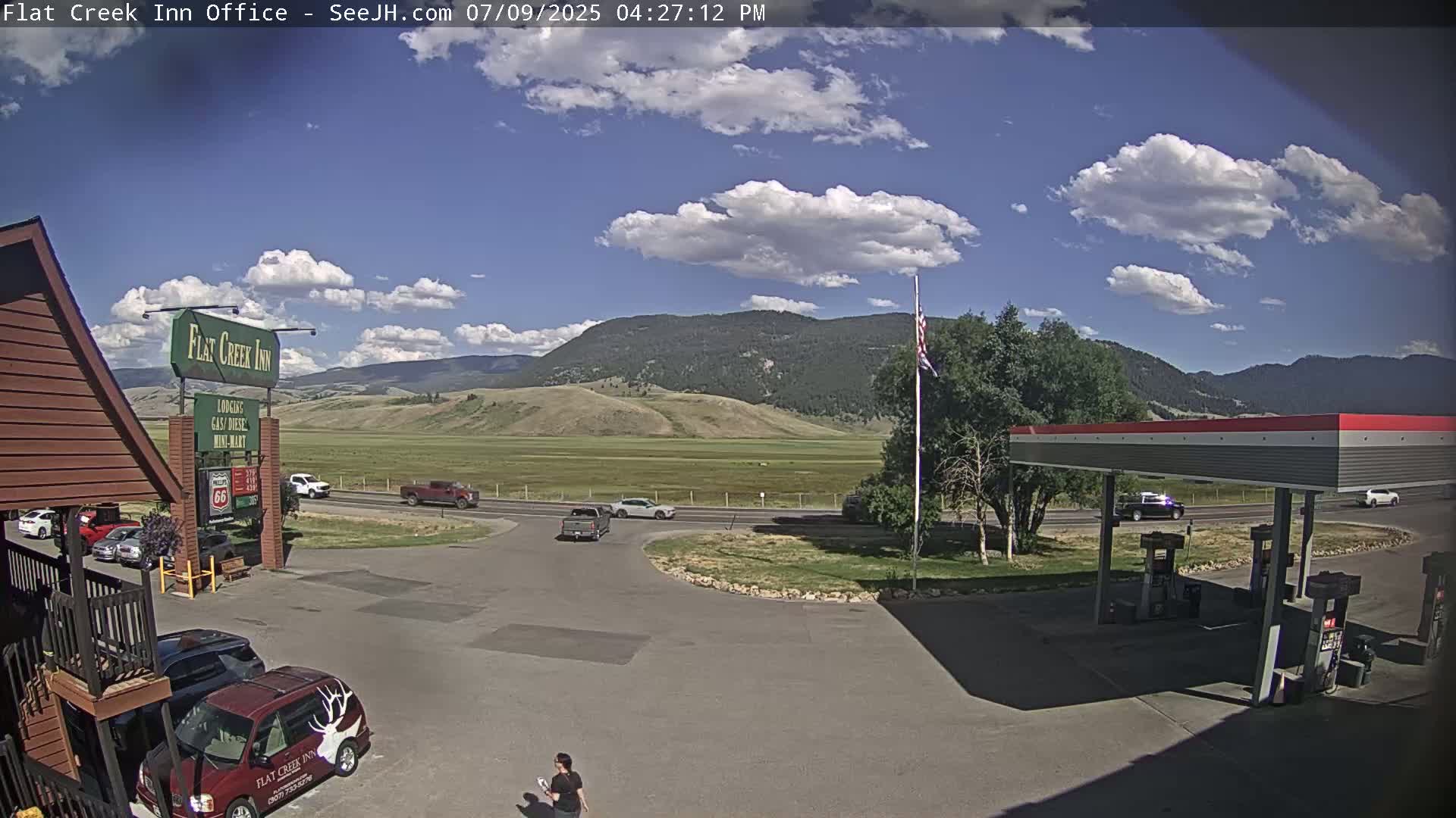 Jackson, Flat Creek Valley- Jackson Peak &  Highway 89 View Live Cam - Jackson, Teton, Wyoming, USA