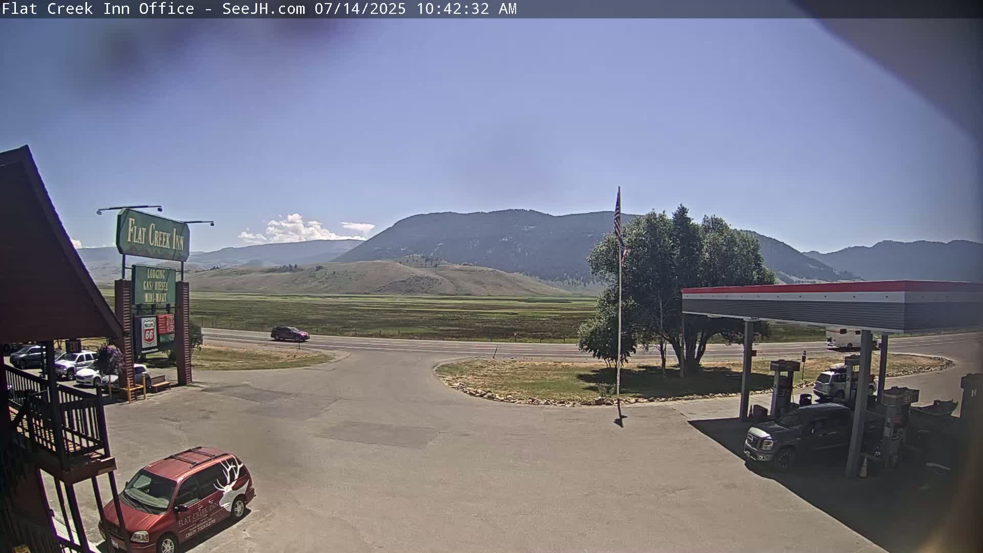 Jackson, Flat Creek Valley- Jackson Peak &  Highway 89 View Live Cam - Jackson, Teton, Wyoming, USA