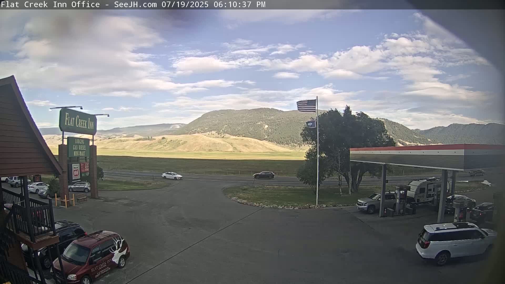 Jackson, Flat Creek Valley- Jackson Peak &  Highway 89 View Live Cam - Jackson, Teton, Wyoming, USA