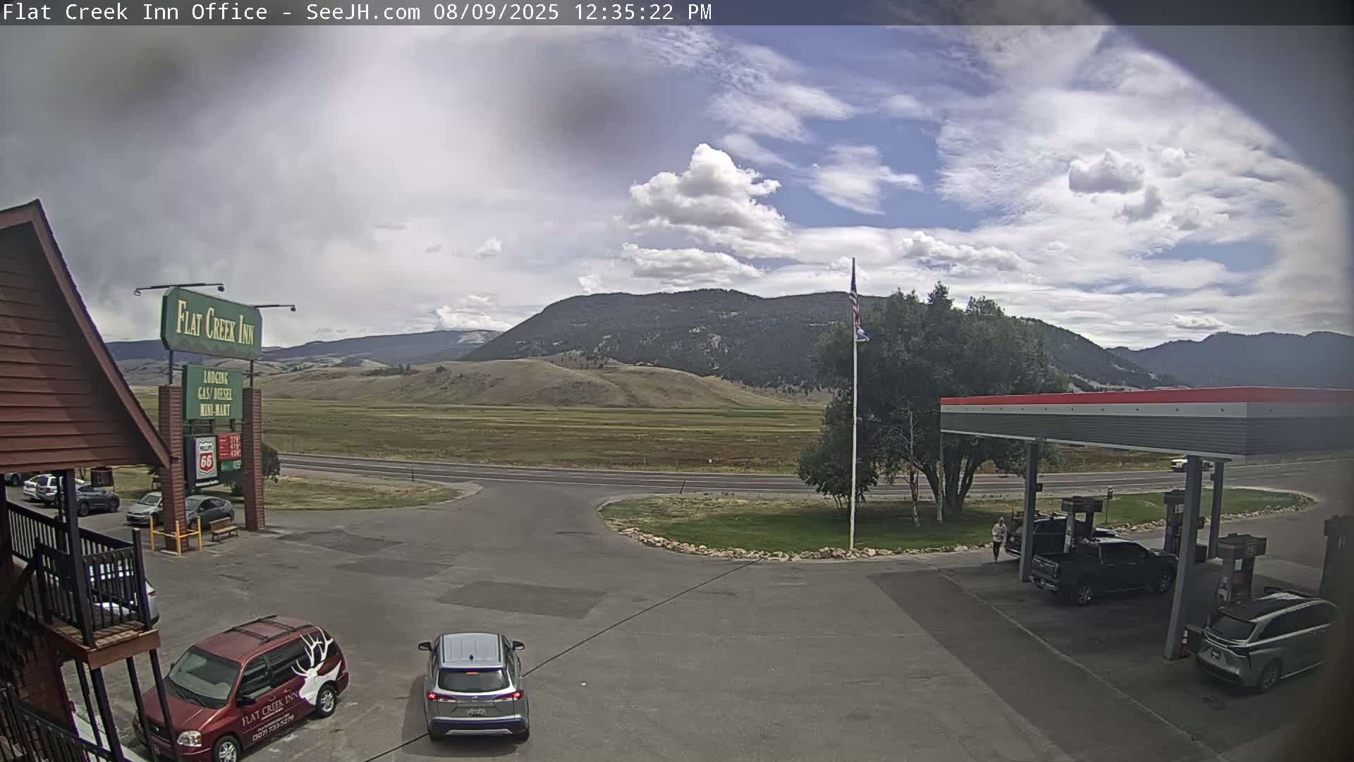 Jackson, Flat Creek Valley- Jackson Peak &  Highway 89 View Live Cam - Jackson, Teton, Wyoming, USA