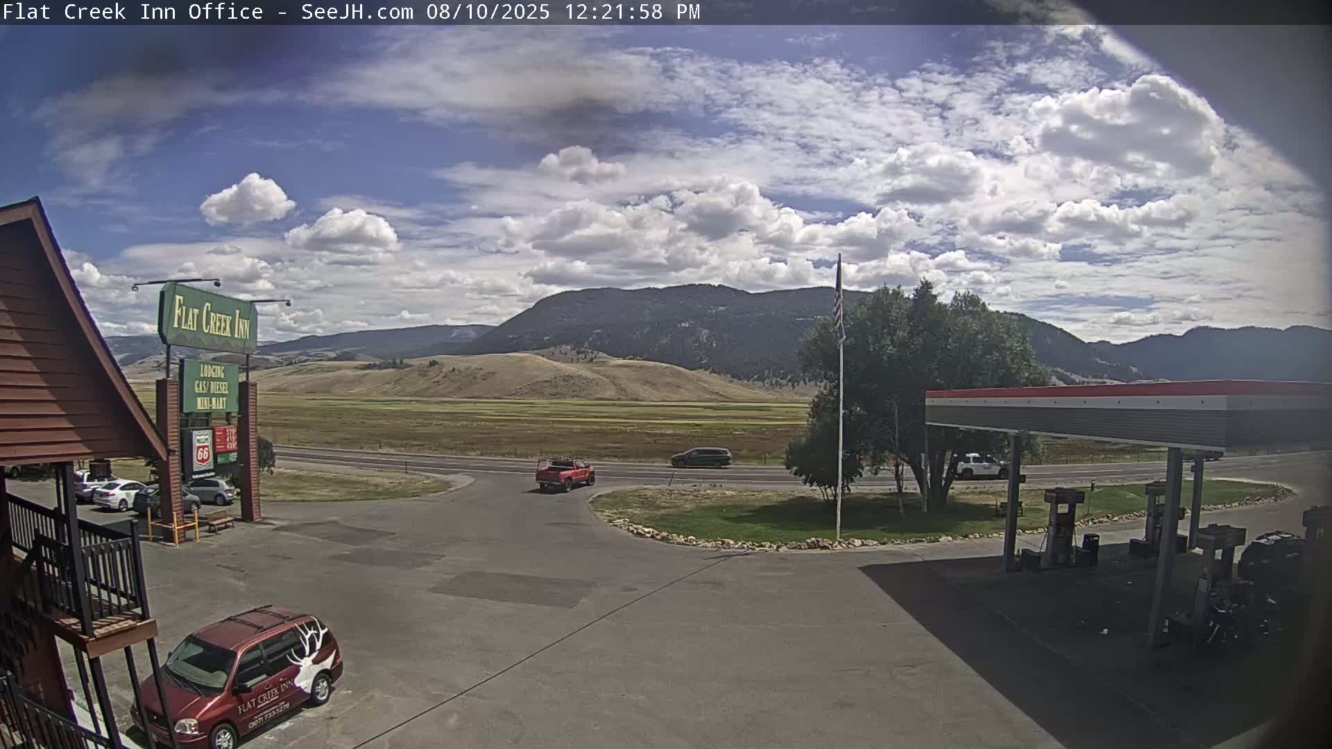 Jackson, Flat Creek Valley- Jackson Peak &  Highway 89 View Live Cam - Jackson, Teton, Wyoming, USA