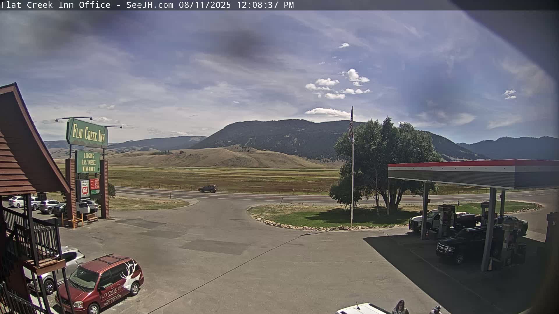 Jackson, Flat Creek Valley- Jackson Peak &  Highway 89 View Live Cam - Jackson, Teton, Wyoming, USA