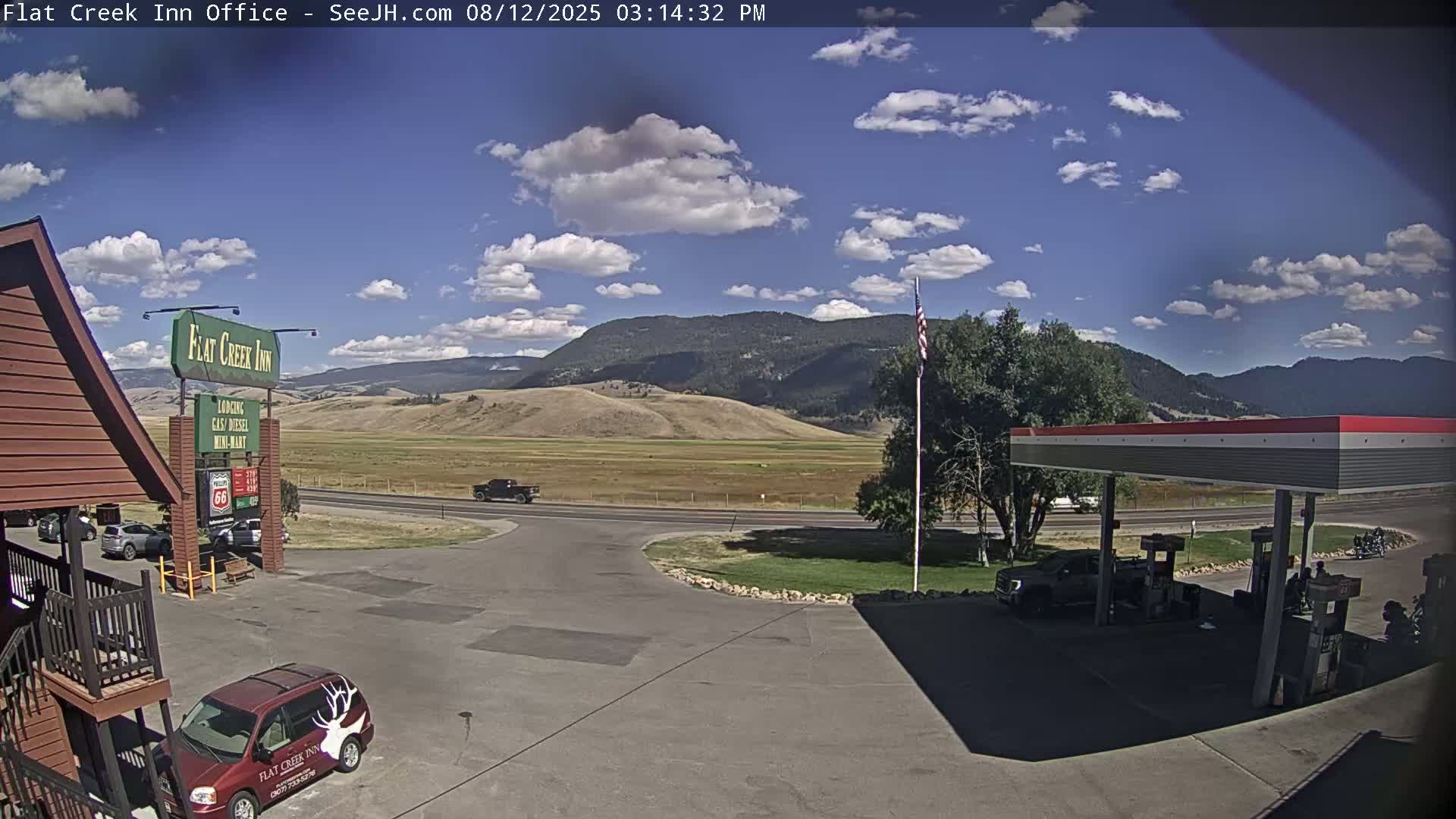 Jackson, Flat Creek Valley- Jackson Peak &  Highway 89 View Live Cam - Jackson, Teton, Wyoming, USA
