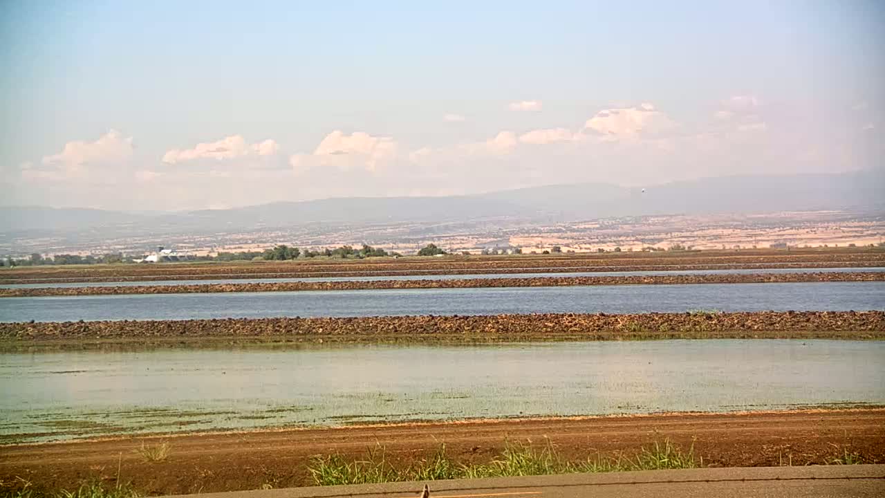 Western Canal Thermalito AfterBay & Butte Valley View Live Cam - Thermalito, Butte, California, USA
