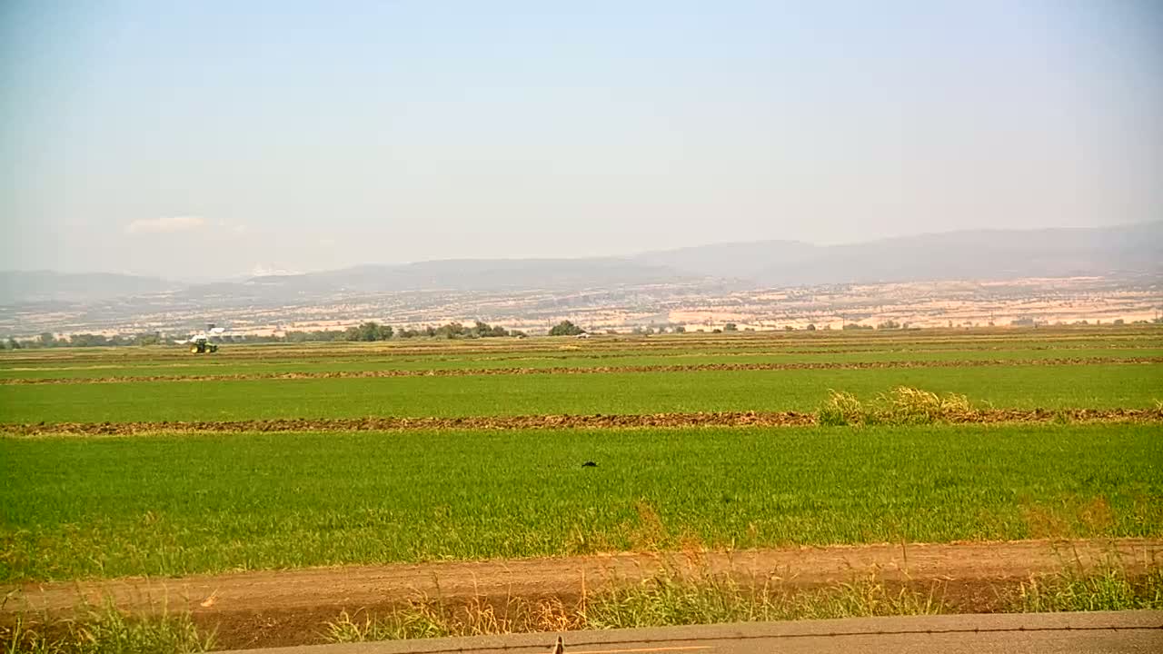 Western Canal Thermalito AfterBay & Butte Valley View Live Cam - Thermalito, Butte, California, USA