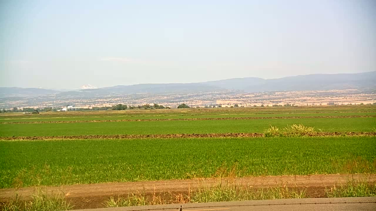 Western Canal Thermalito AfterBay & Butte Valley View Live Cam - Thermalito, Butte, California, USA