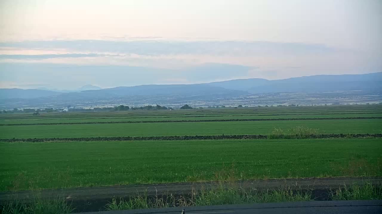 Western Canal Thermalito AfterBay & Butte Valley View Live Cam - Thermalito, Butte, California, USA