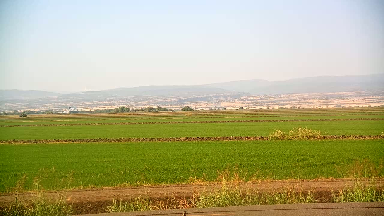 Western Canal Thermalito AfterBay & Butte Valley View Live Cam - Thermalito, Butte, California, USA