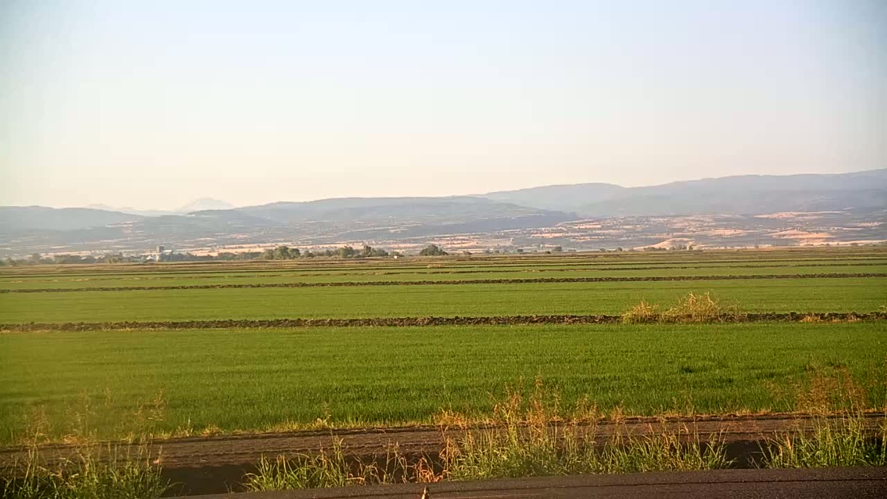Western Canal Thermalito AfterBay & Butte Valley View Live Cam - Thermalito, Butte, California, USA