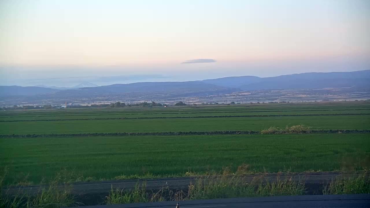 Western Canal Thermalito AfterBay & Butte Valley View Live Cam - Thermalito, Butte, California, USA