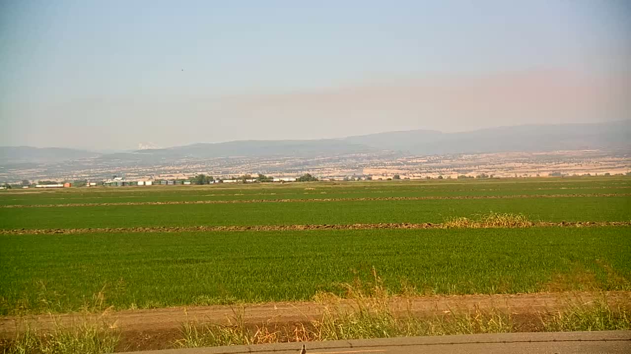 Western Canal Thermalito AfterBay & Butte Valley View Live Cam - Thermalito, Butte, California, USA