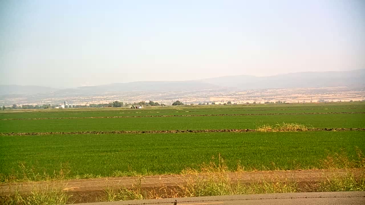 Western Canal Thermalito AfterBay & Butte Valley View Live Cam - Thermalito, Butte, California, USA