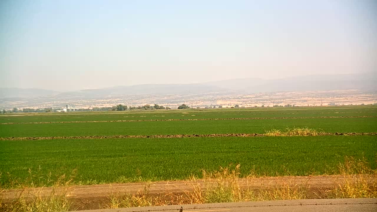 Western Canal Thermalito AfterBay & Butte Valley View Live Cam - Thermalito, Butte, California, USA