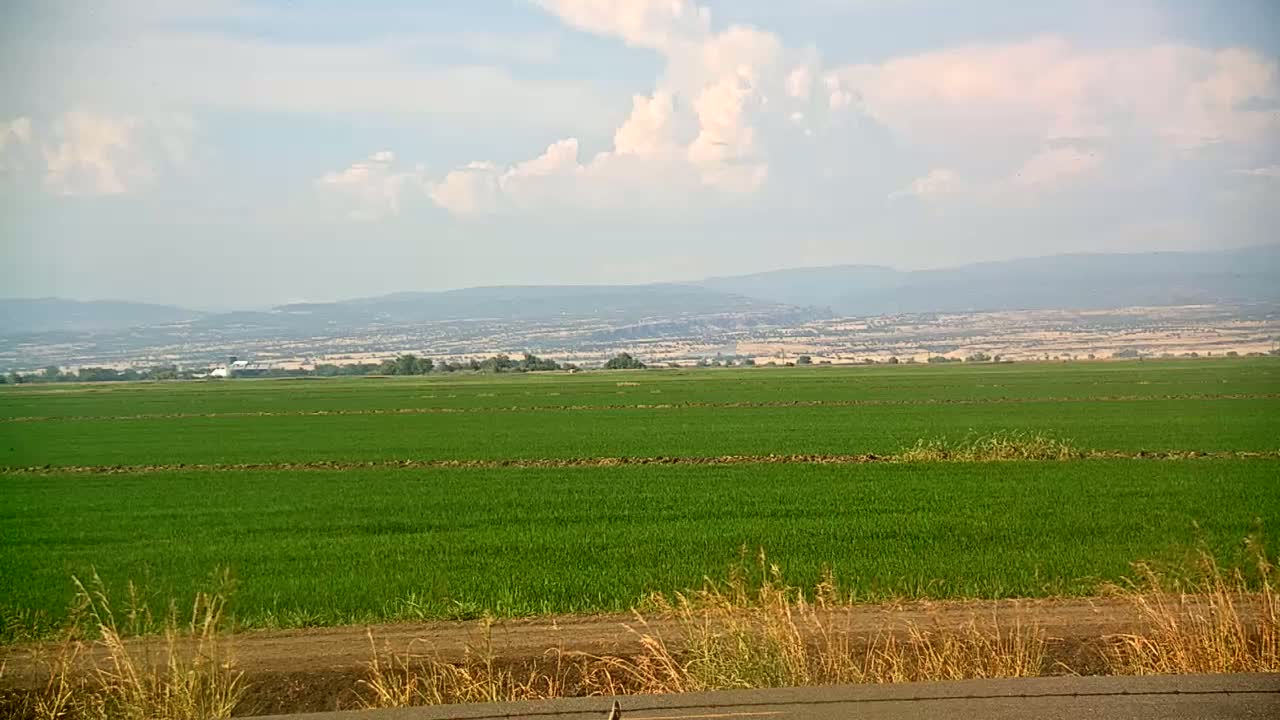 Western Canal Thermalito AfterBay & Butte Valley View Live Cam - Thermalito, Butte, California, USA