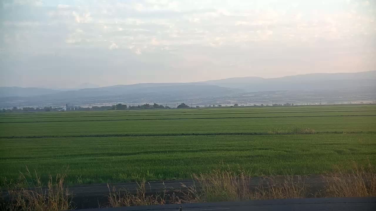 Western Canal Thermalito AfterBay & Butte Valley View Live Cam - Thermalito, Butte, California, USA