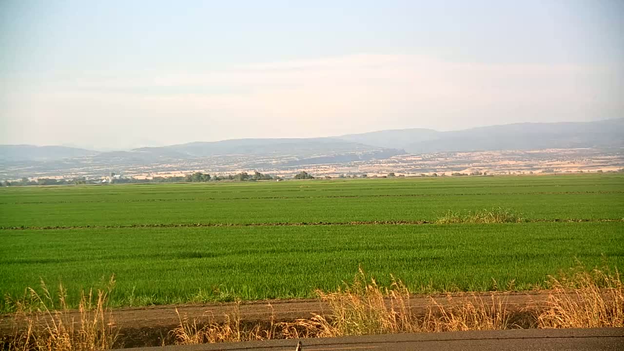 Western Canal Thermalito AfterBay & Butte Valley View Live Cam - Thermalito, Butte, California, USA