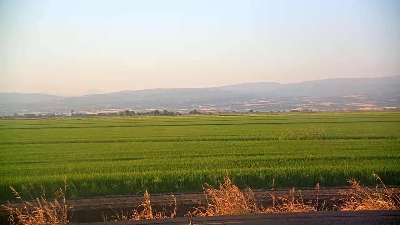 Western Canal Thermalito AfterBay & Butte Valley View Live Cam - Thermalito, Butte, California, USA